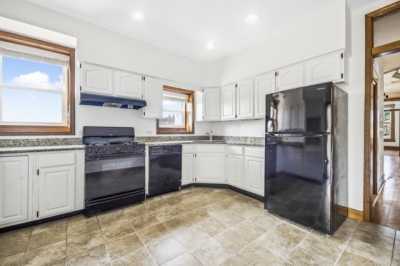 Home For Rent in Chicago, Illinois