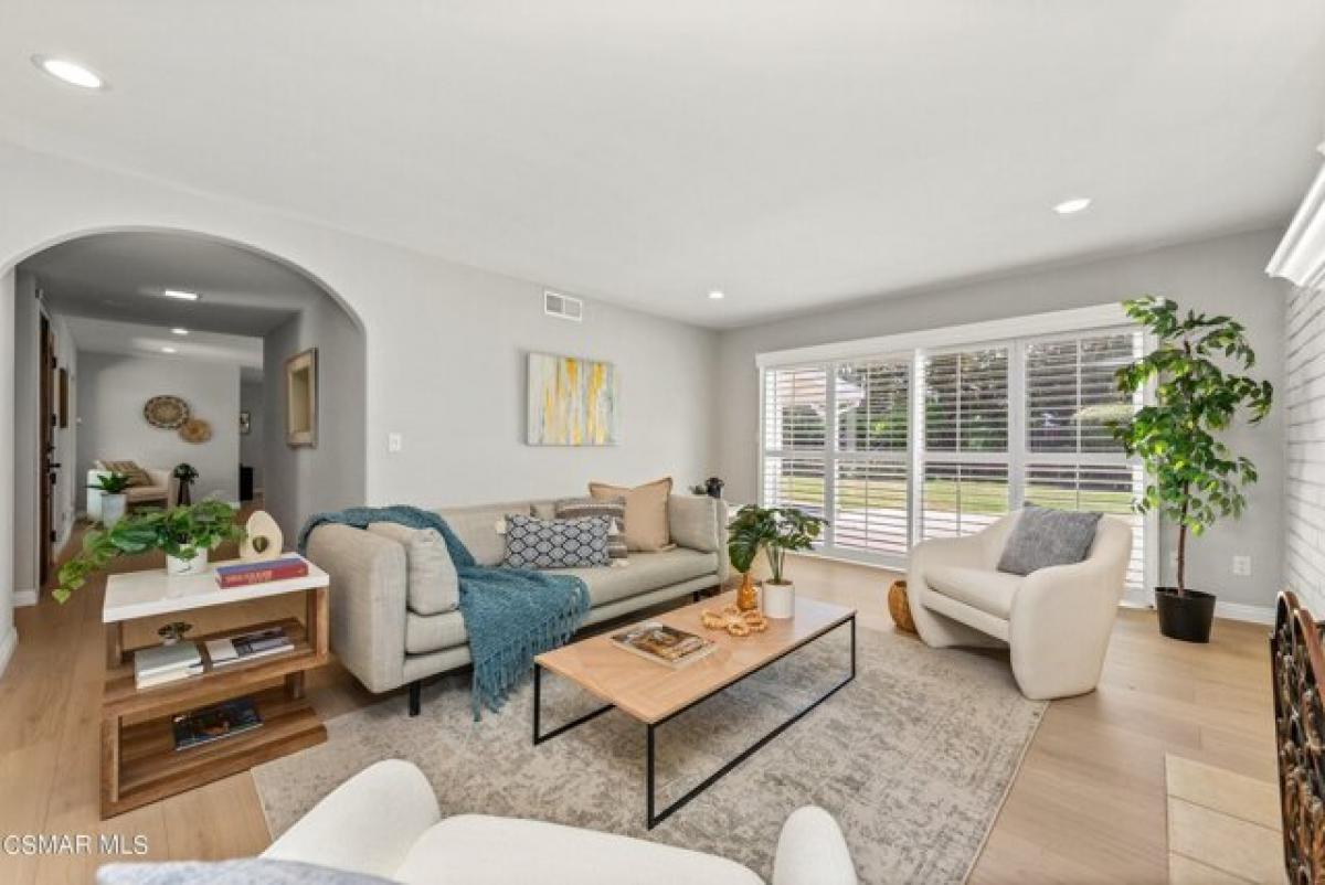 Picture of Home For Sale in Westlake Village, California, United States