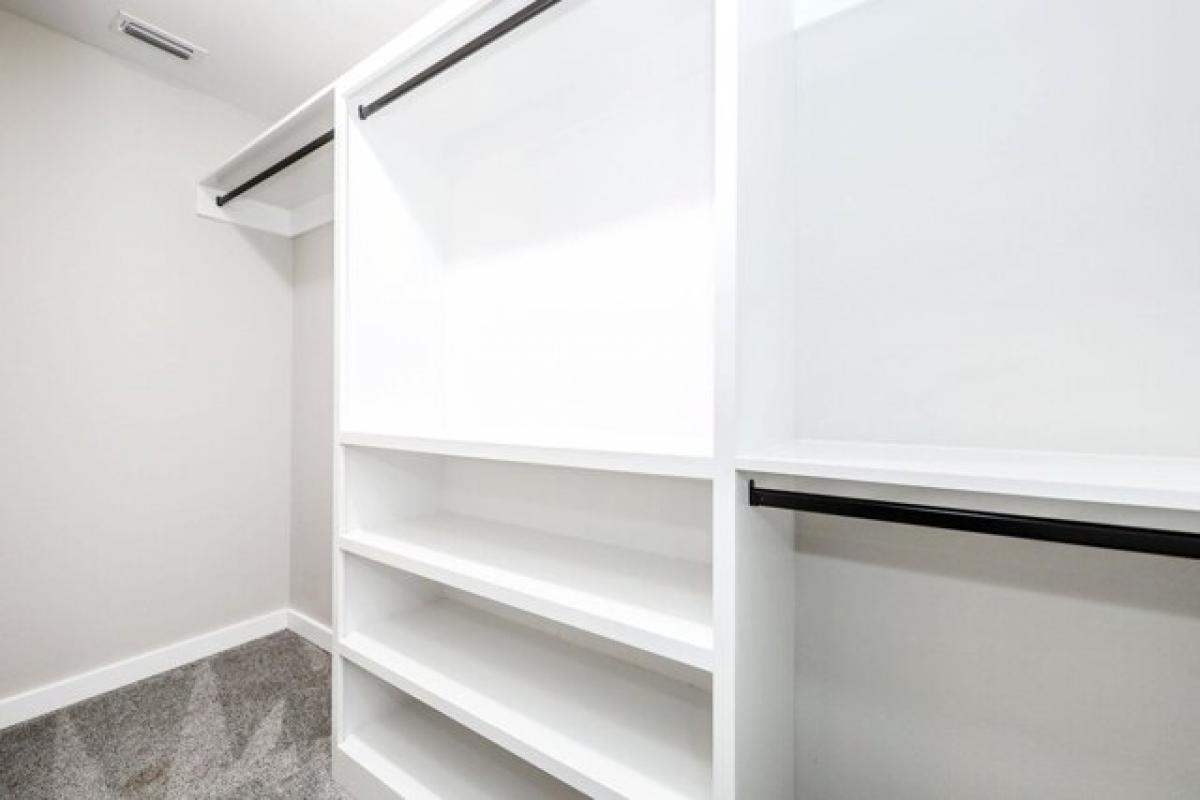 Picture of Home For Sale in Laredo, Texas, United States