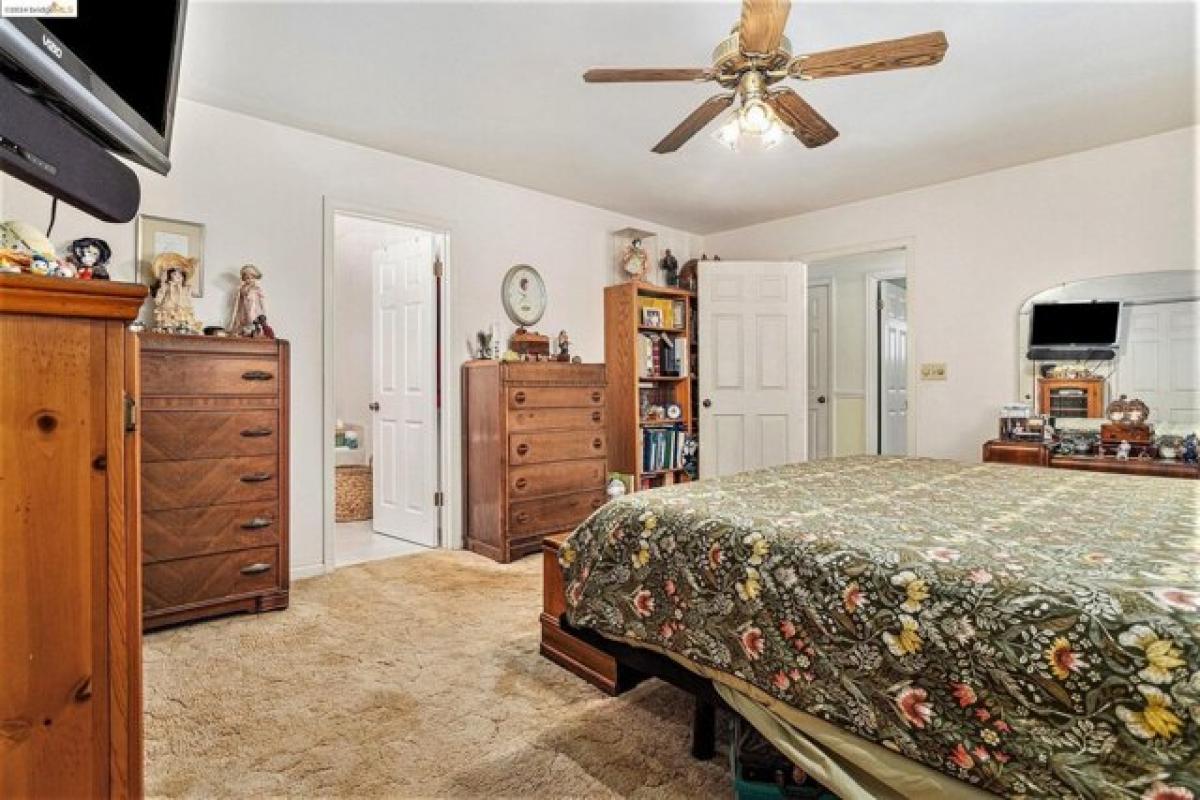 Picture of Home For Sale in Oakley, California, United States