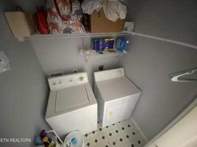 Home For Sale in Powell, Tennessee