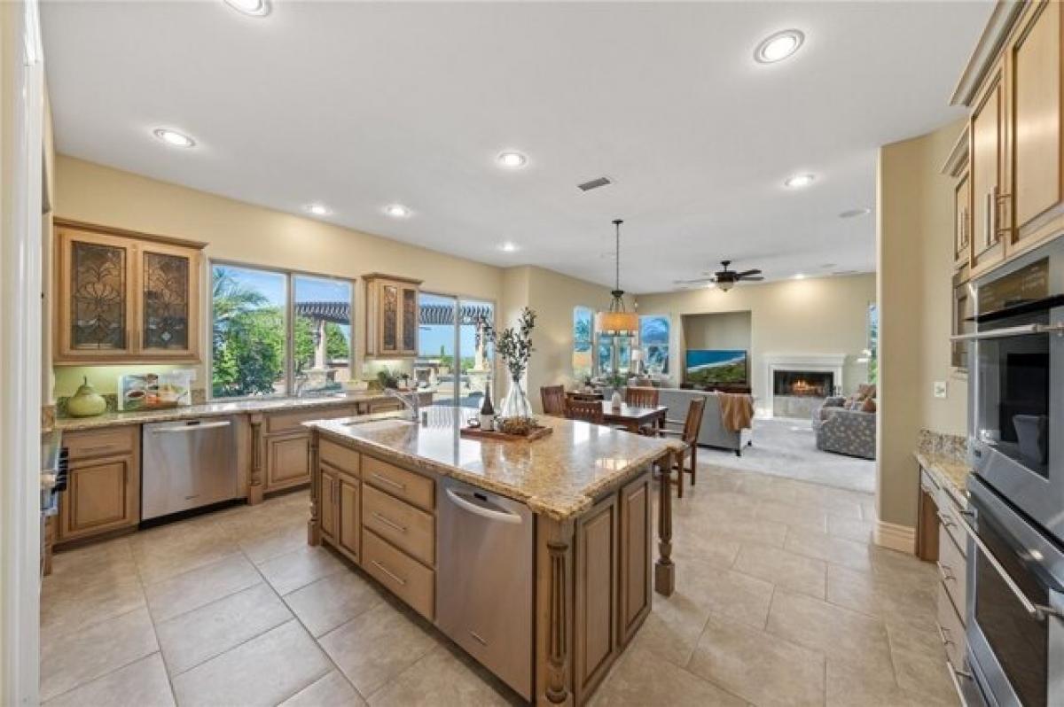 Picture of Home For Sale in Murrieta, California, United States