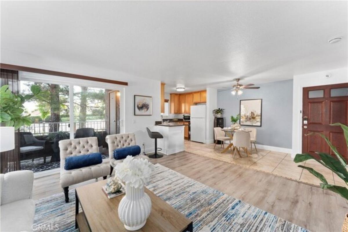 Picture of Home For Sale in Corona, California, United States