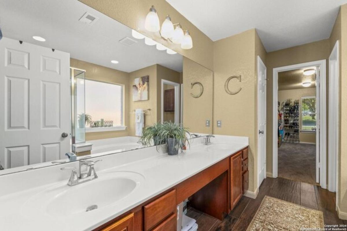 Picture of Home For Sale in Cibolo, Texas, United States