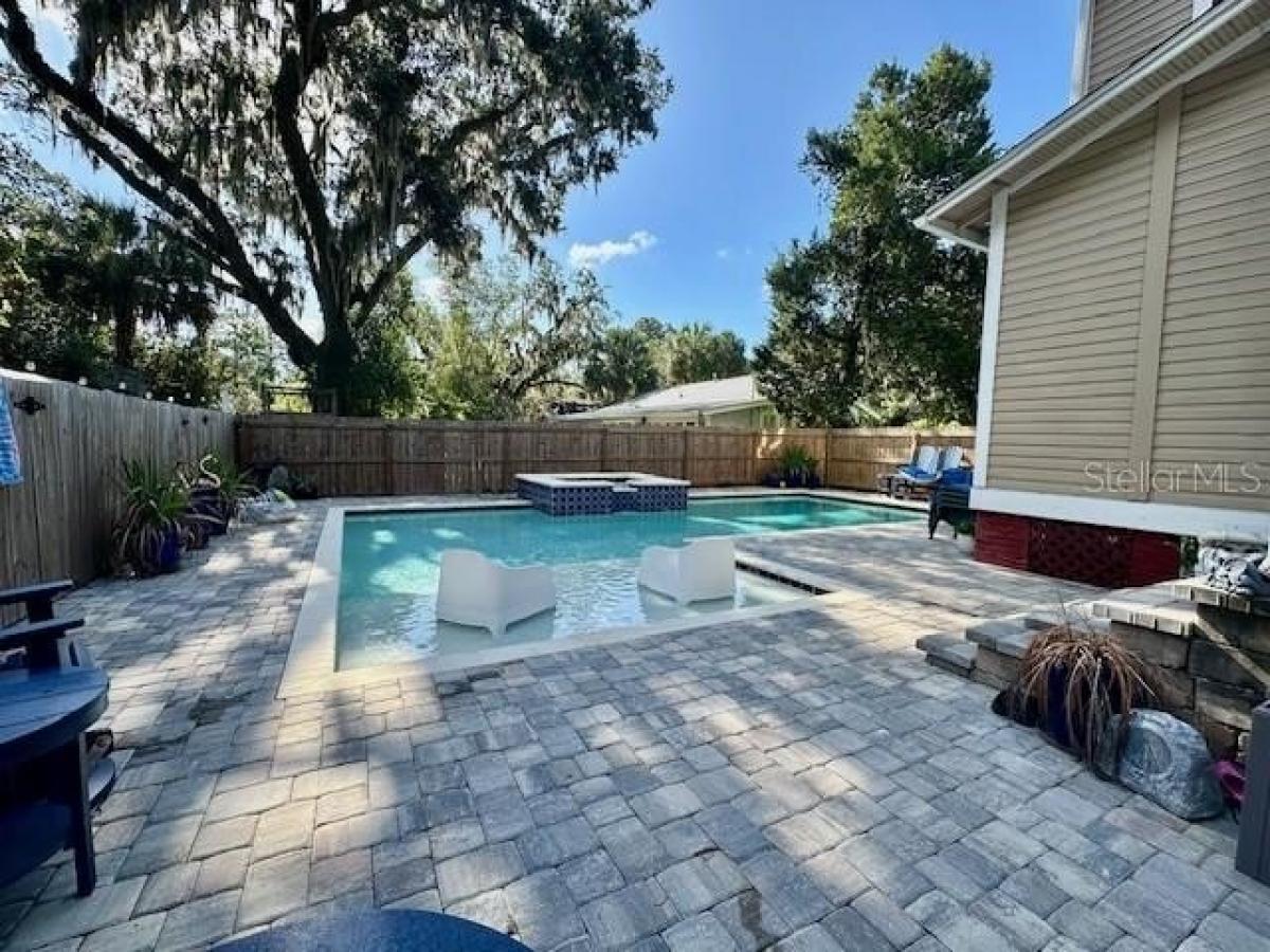 Picture of Home For Sale in Gainesville, Florida, United States