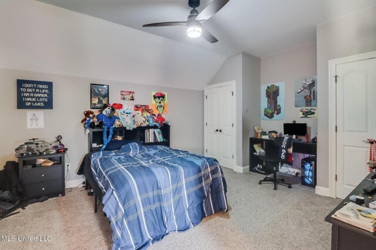 Picture of Home For Sale in Ocean Springs, Mississippi, United States