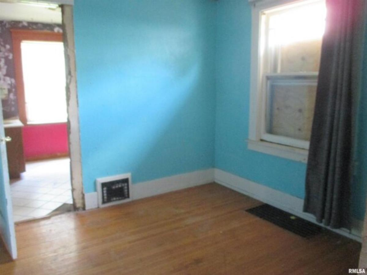 Picture of Home For Sale in Peoria, Illinois, United States