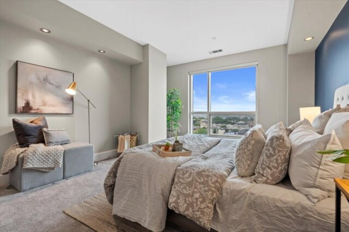 Picture of Home For Sale in Milwaukee, Wisconsin, United States