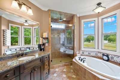 Home For Sale in Portland, Tennessee