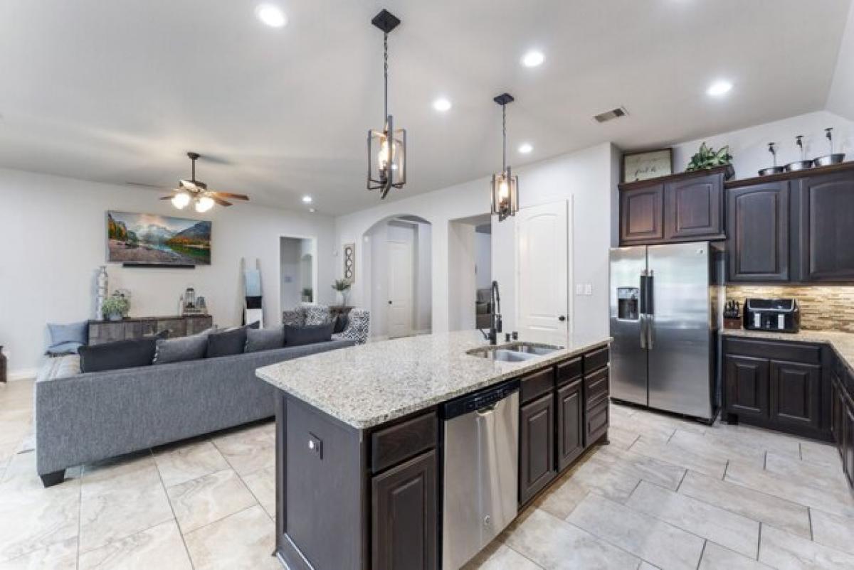 Picture of Home For Sale in New Caney, Texas, United States