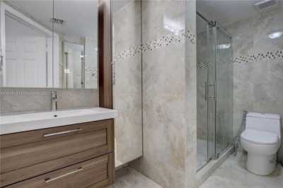 Home For Sale in Doral, Florida