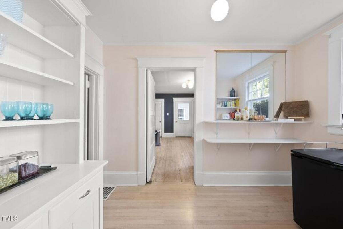 Picture of Home For Sale in Raleigh, North Carolina, United States