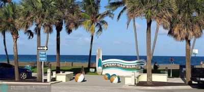 Home For Rent in Deerfield Beach, Florida