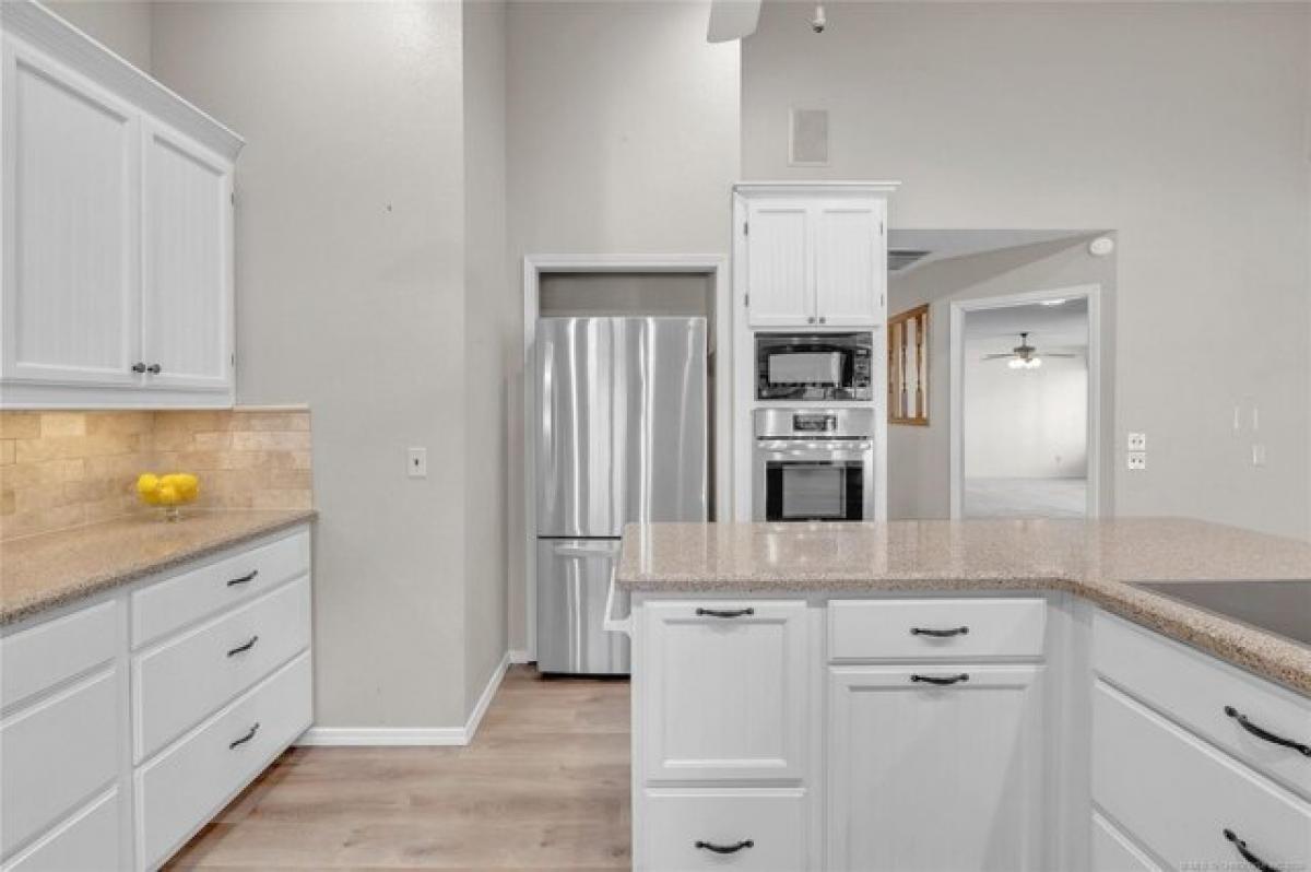 Picture of Home For Sale in Claremore, Oklahoma, United States