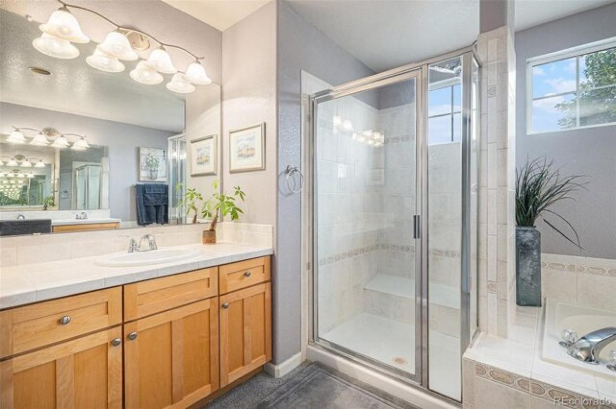 Picture of Home For Sale in Aurora, Colorado, United States