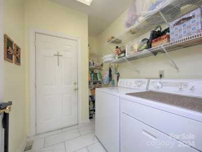 Home For Sale in Statesville, North Carolina