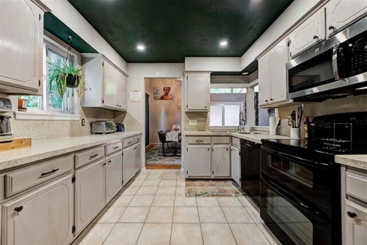 Picture of Home For Sale in Edmond, Oklahoma, United States