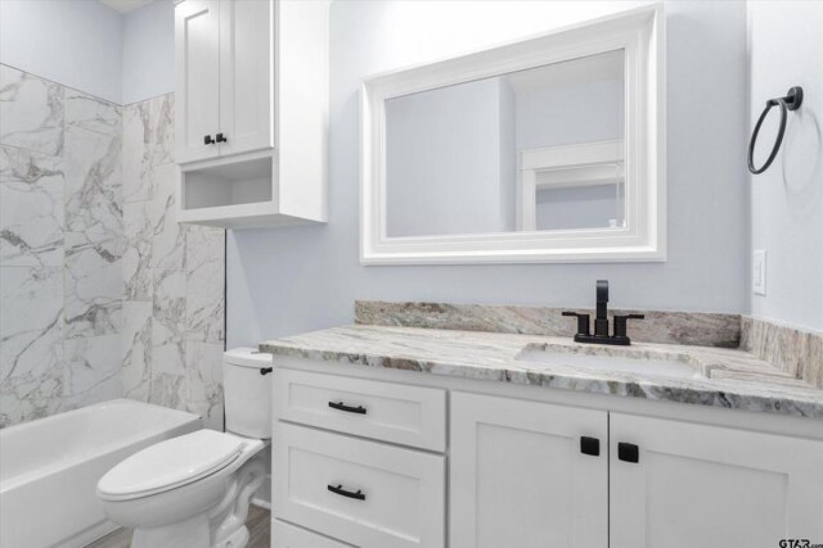 Picture of Home For Sale in Tyler, Texas, United States