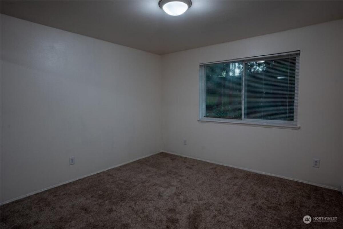 Picture of Home For Sale in Lynnwood, Washington, United States