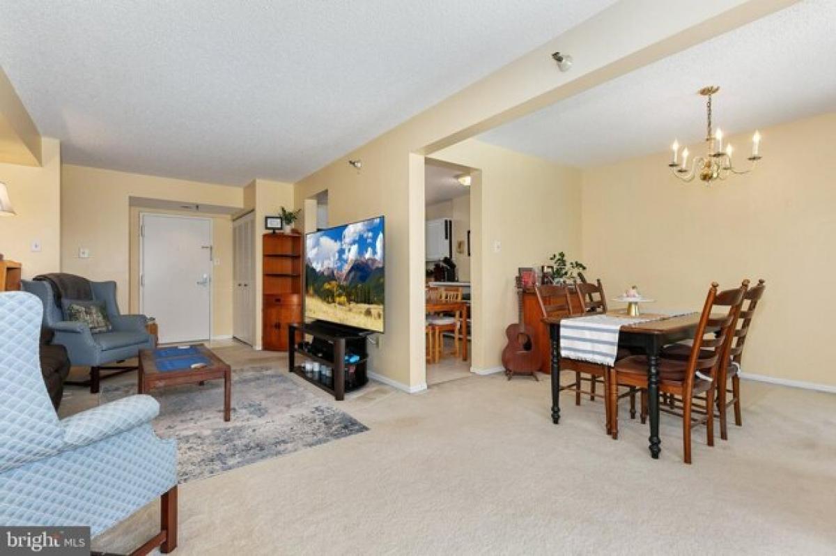 Picture of Home For Sale in Bethesda, Maryland, United States