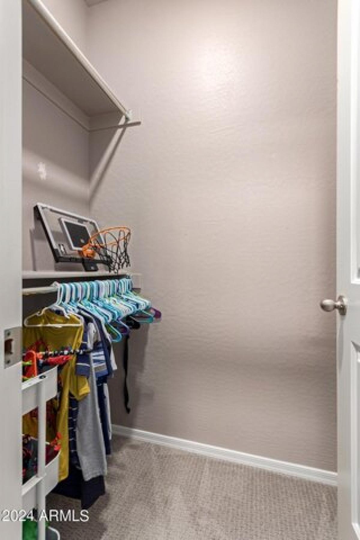 Picture of Home For Sale in Waddell, Arizona, United States