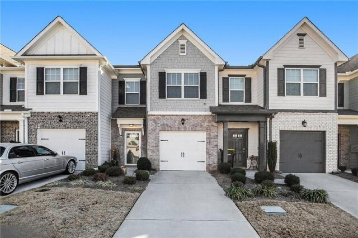 Picture of Home For Sale in Newnan, Georgia, United States