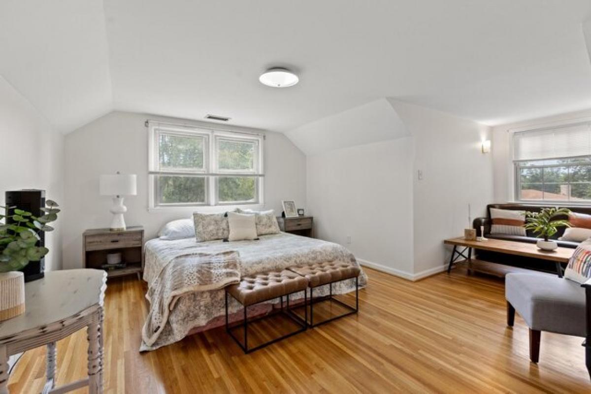 Picture of Home For Sale in Lexington, Kentucky, United States