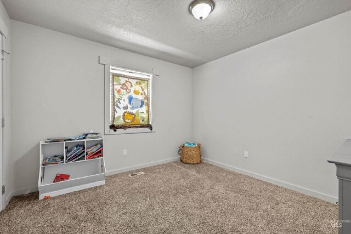 Picture of Home For Sale in Mountain Home, Idaho, United States