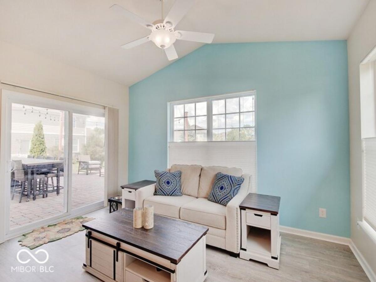 Picture of Home For Sale in Greenwood, Indiana, United States