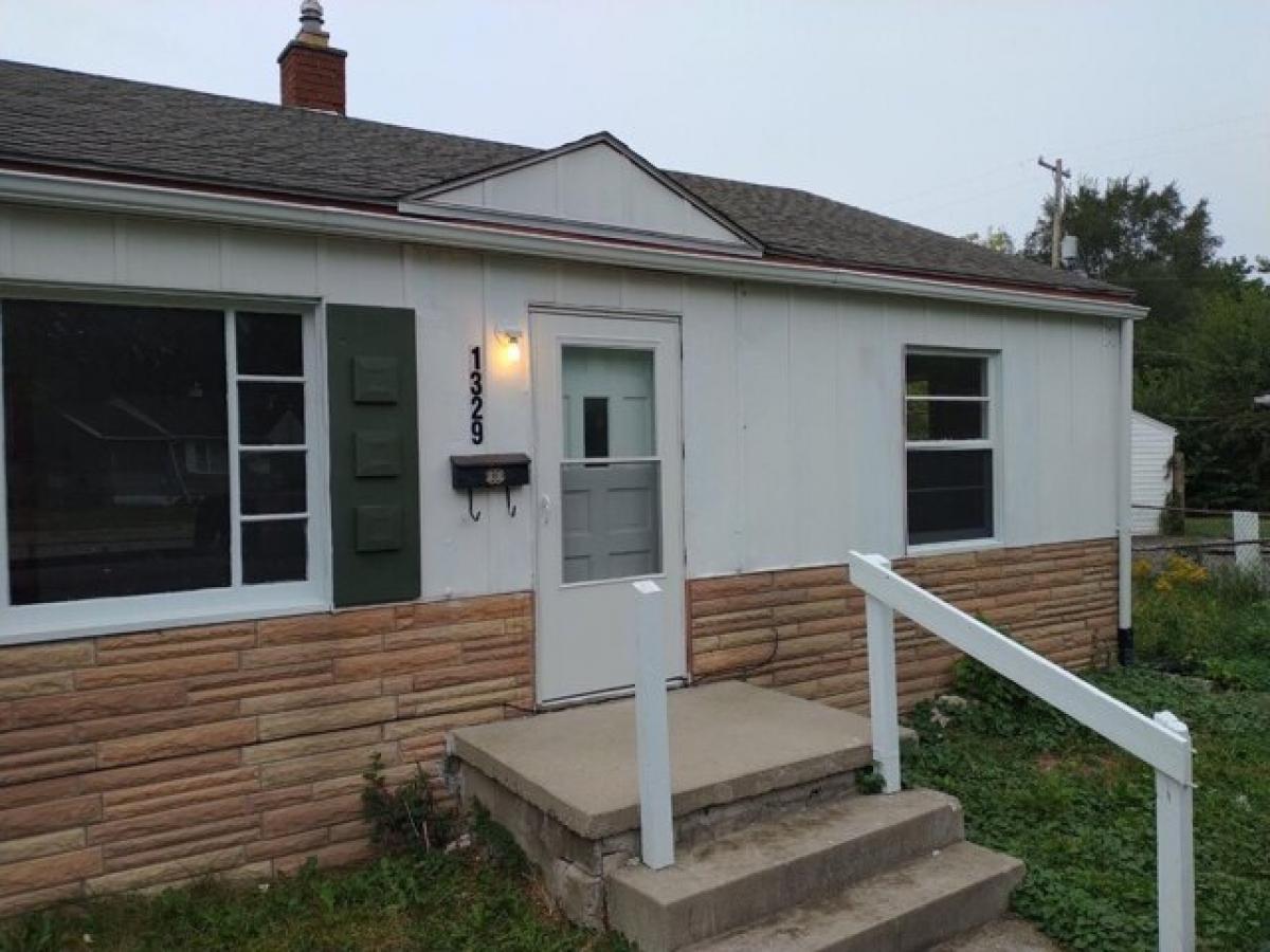 Picture of Home For Sale in Flint, Michigan, United States