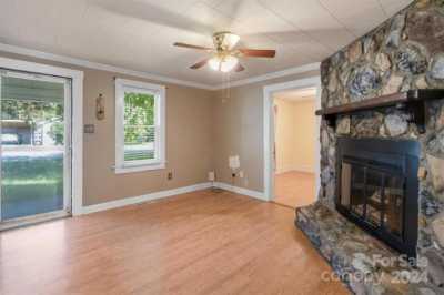 Home For Sale in Mooresville, North Carolina