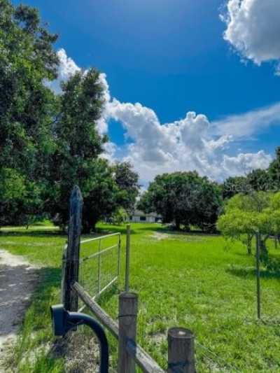 Home For Sale in Okeechobee, Florida