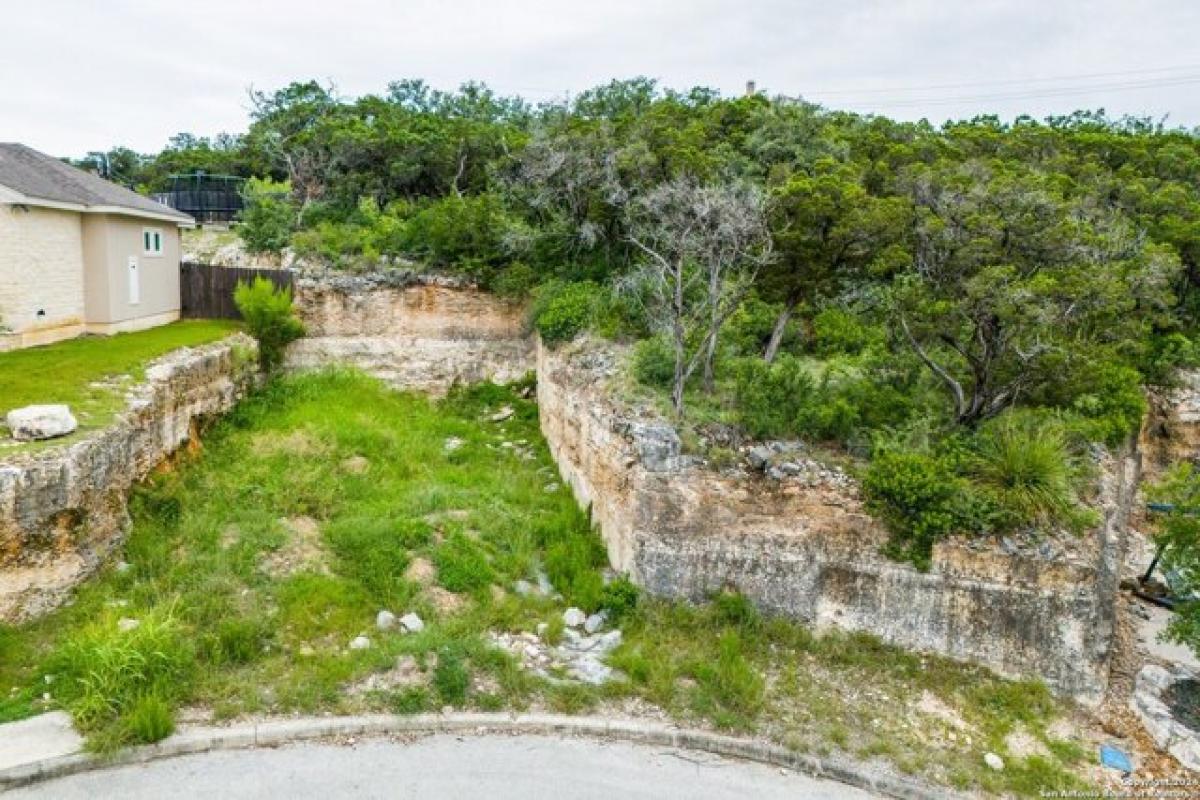 Picture of Residential Land For Sale in San Antonio, Texas, United States