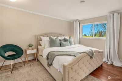 Home For Sale in Federal Way, Washington