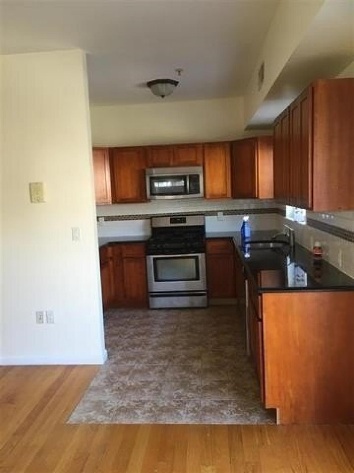 Picture of Home For Rent in Bayonne, New Jersey, United States