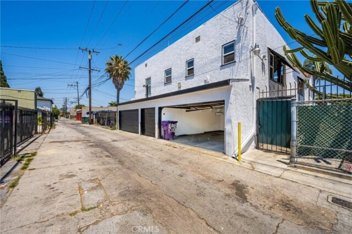 Picture of Home For Sale in Long Beach, California, United States