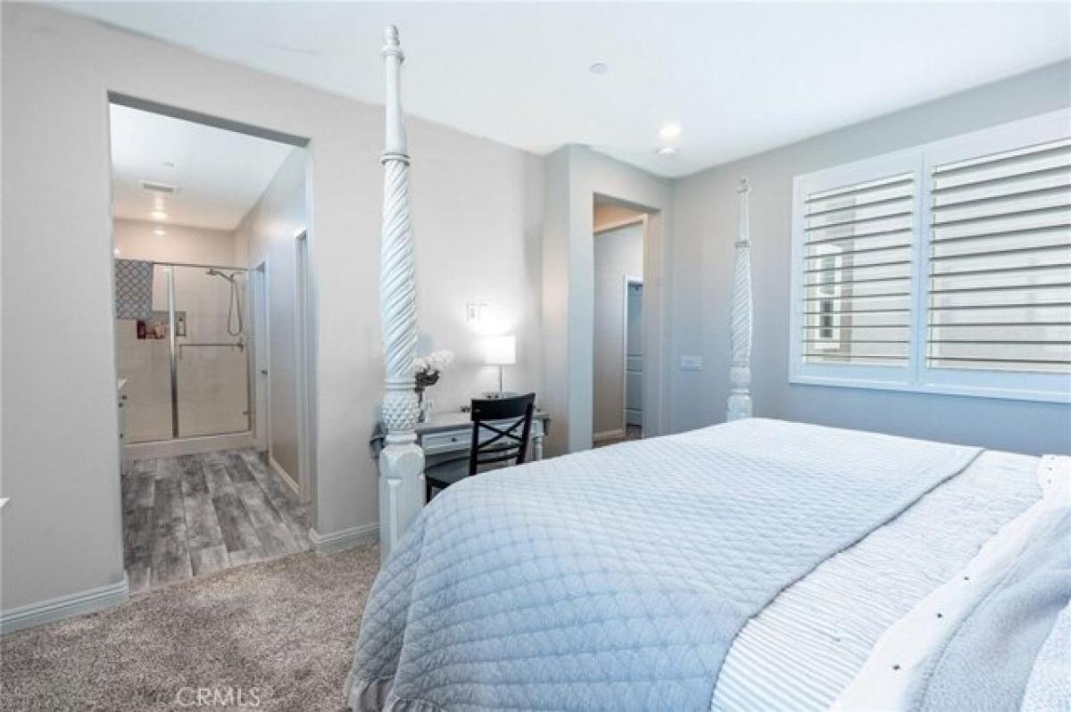 Picture of Home For Sale in Valencia, California, United States