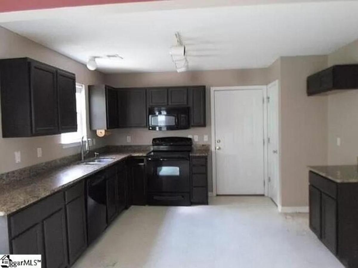 Picture of Home For Sale in Boiling Springs, South Carolina, United States