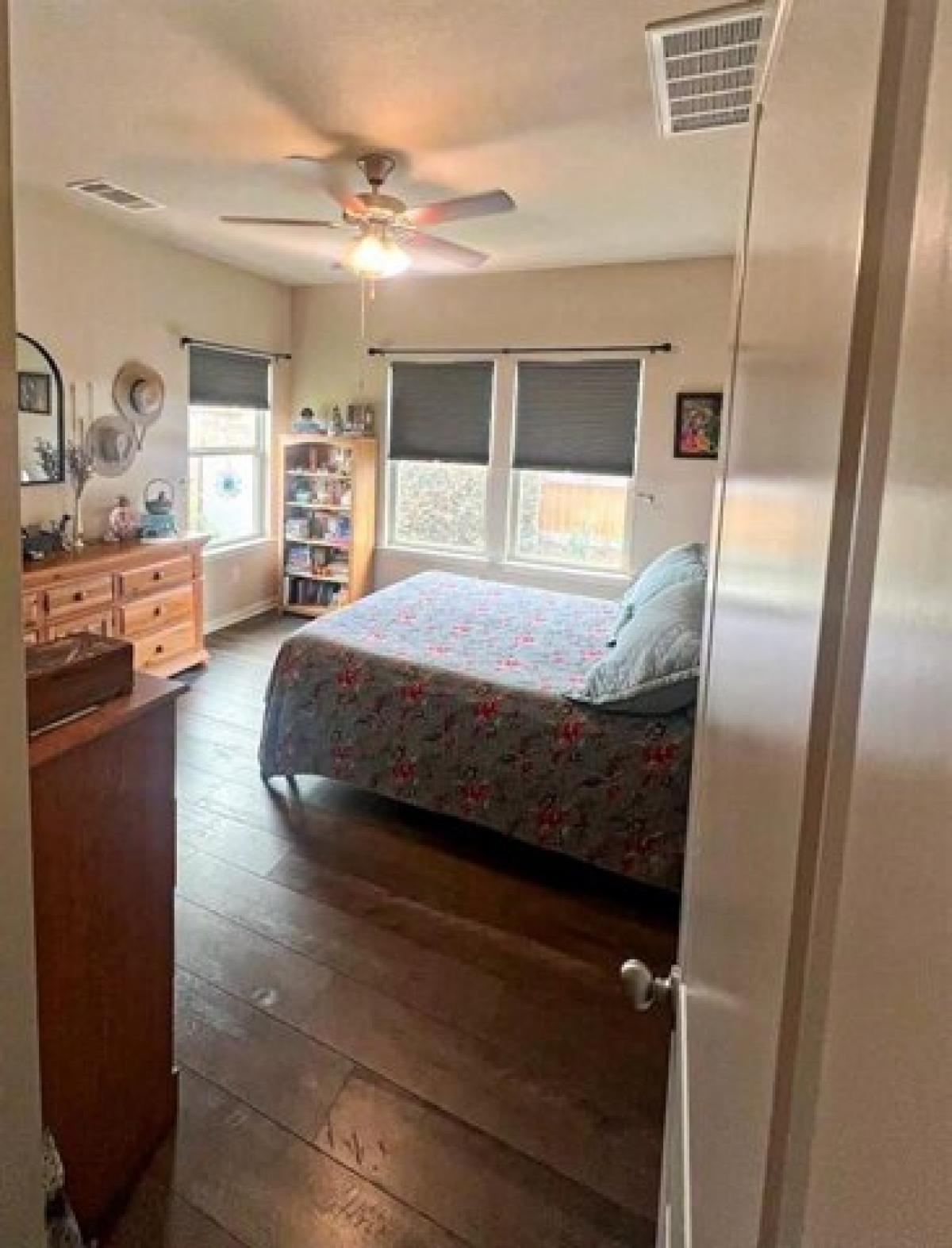 Picture of Home For Sale in Bastrop, Texas, United States