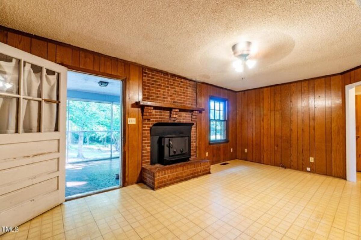 Picture of Home For Sale in Greensboro, North Carolina, United States