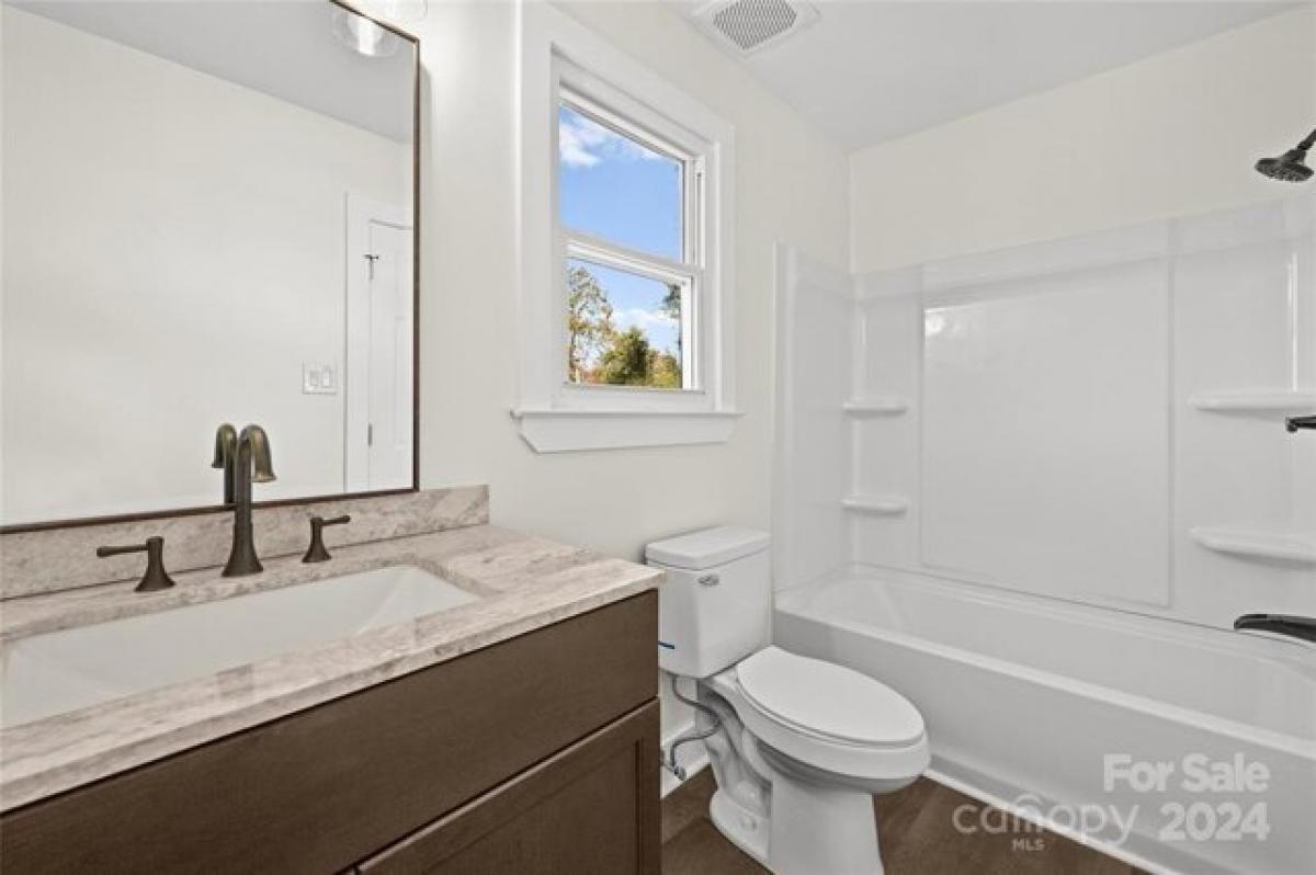 Picture of Home For Sale in Fort Mill, South Carolina, United States