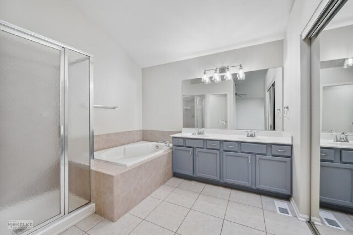 Picture of Home For Sale in Plainfield, Illinois, United States