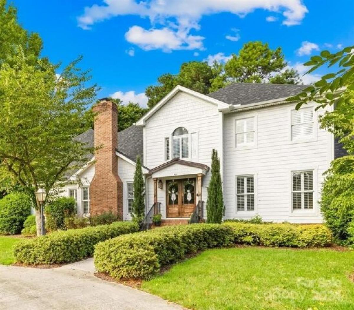 Picture of Home For Sale in Davidson, North Carolina, United States
