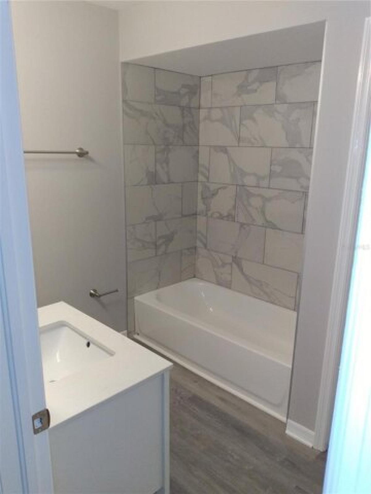 Picture of Home For Sale in Palm Harbor, Florida, United States