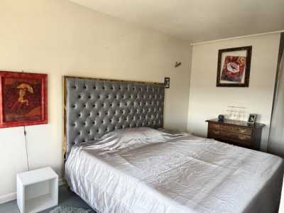 Home For Rent in Chicago, Illinois