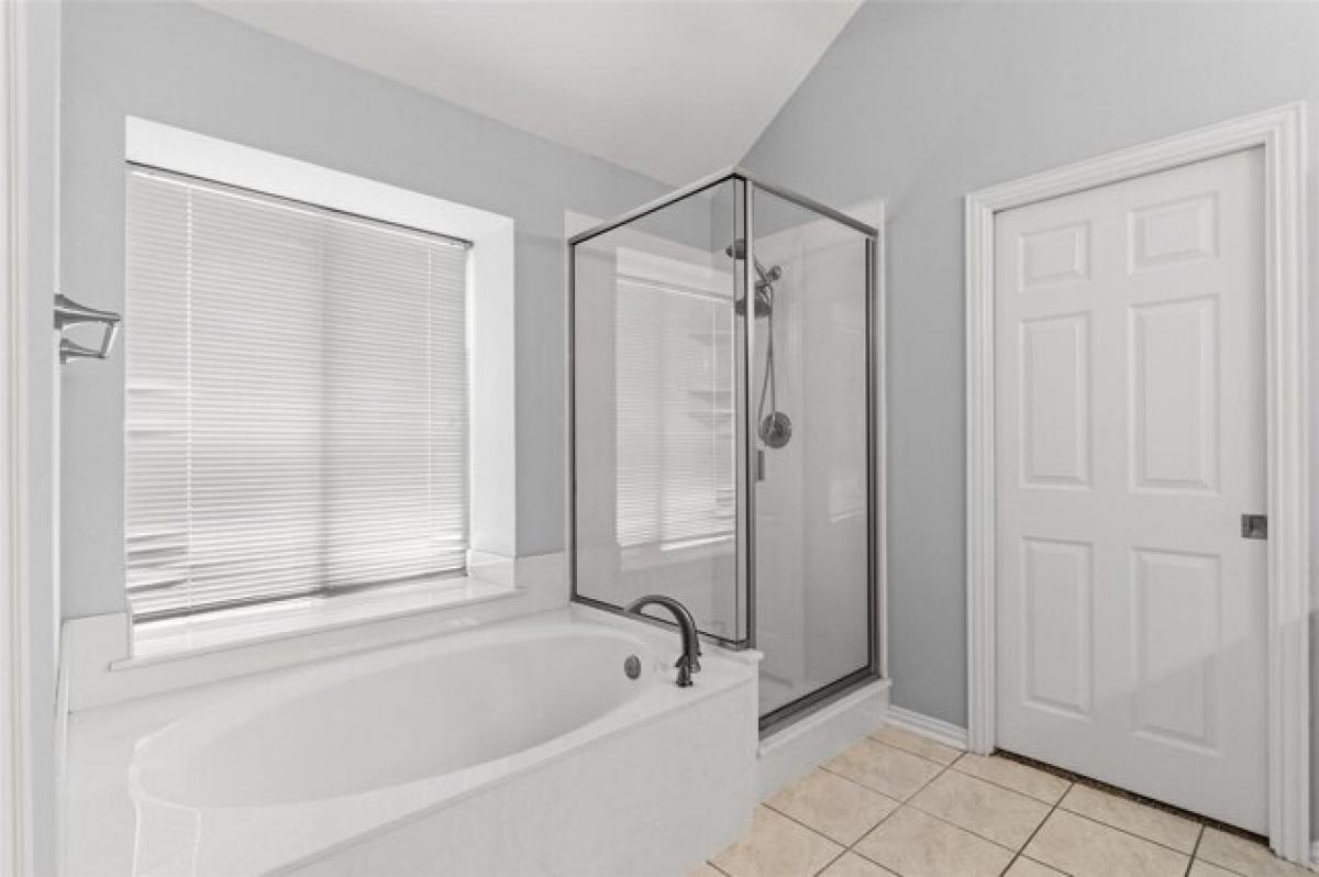 Picture of Home For Sale in Lewisville, Texas, United States