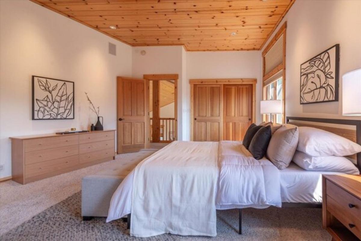 Picture of Home For Sale in Truckee, California, United States