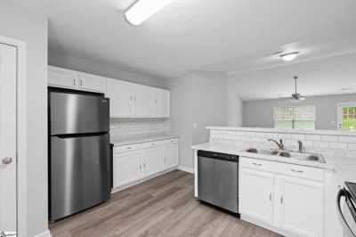 Home For Sale in Fountain Inn, South Carolina