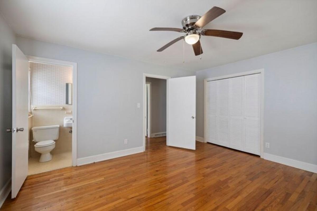 Picture of Home For Sale in Greenwood, South Carolina, United States