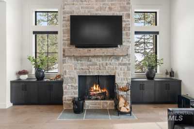 Home For Sale in Donnelly, Idaho